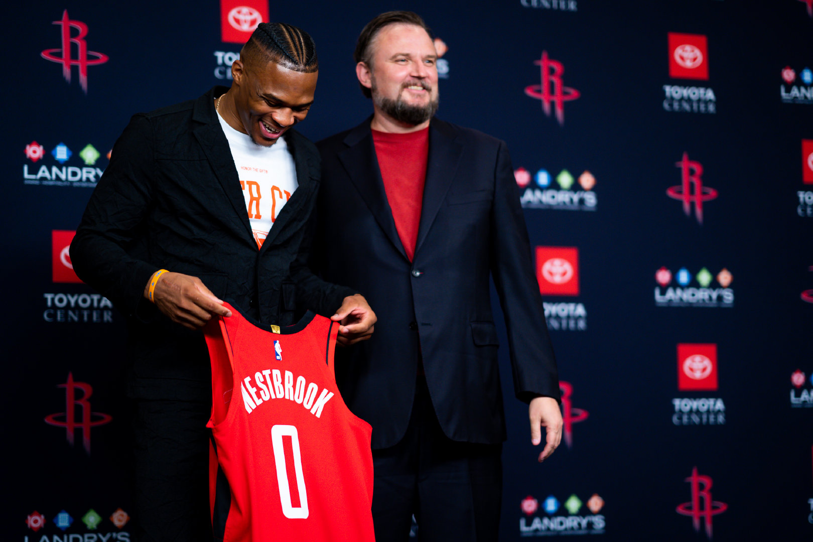 NBA｜灰熊三杀鹈鹕 76人爆冷挫骑士