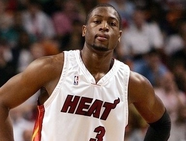 记者：切尔西、曼城和多特都在争夺德罗-费尔南