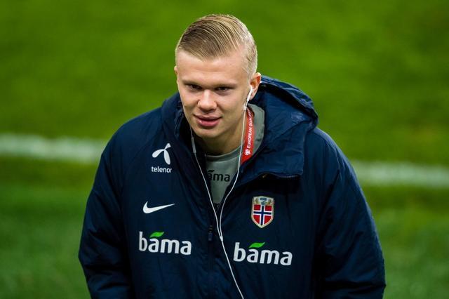 先赢一盘！卡林斯卡娅切削放短质量不高 佩古拉网前轻松兑现盘点