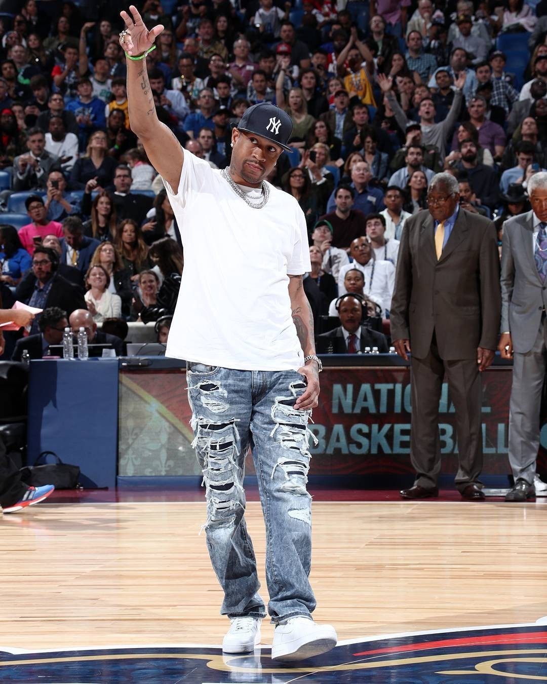 勇士新秀后场陷入低迷，近期表现令人忧心忡忡