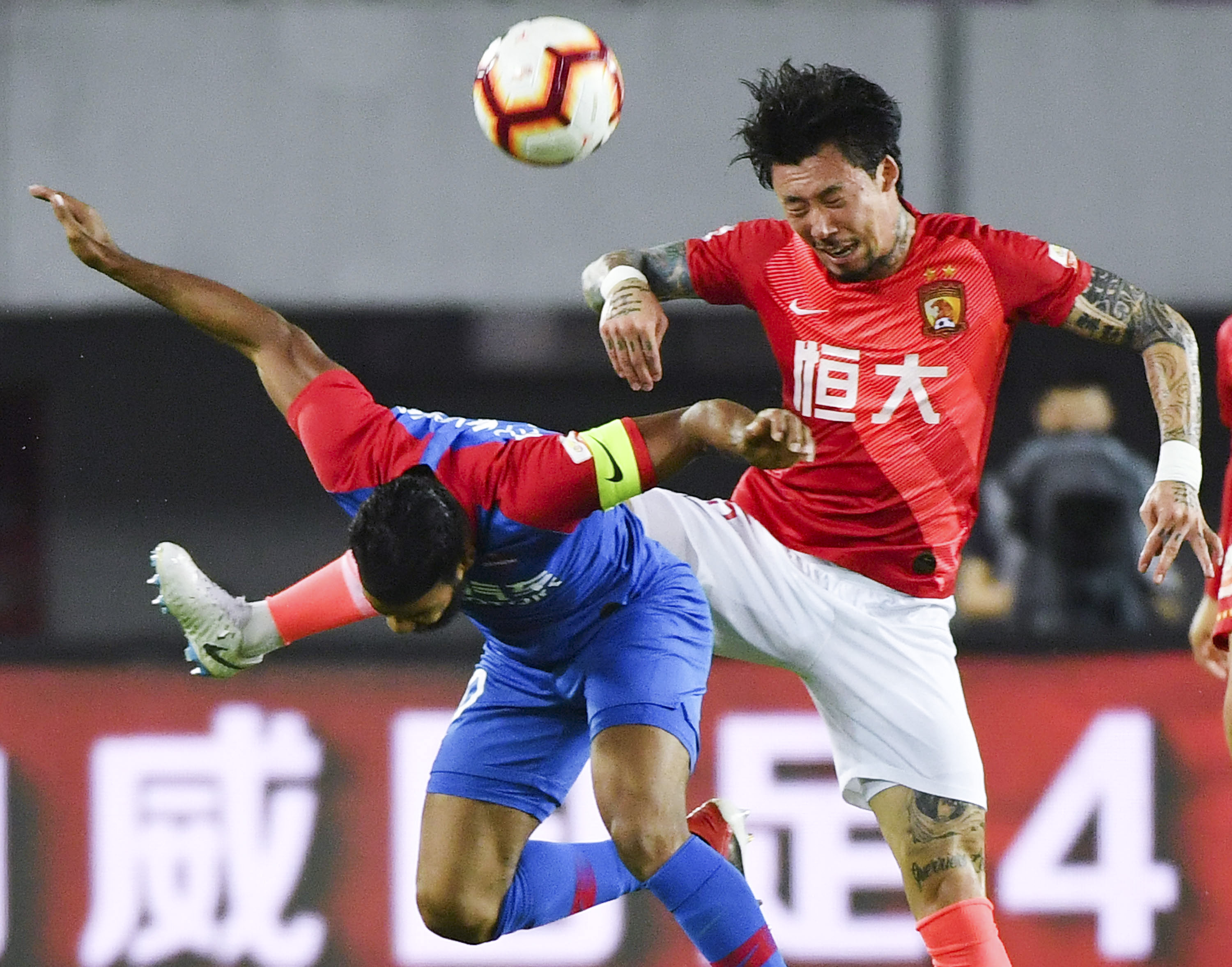 亚历山大：我们对自己要求很高&有奖金拿起床就很精神